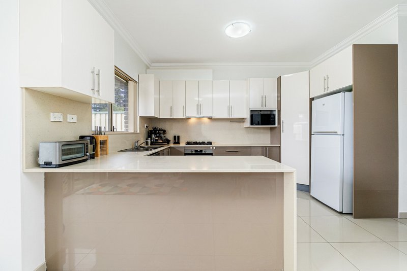 Photo - 11 Matthews Avenue, East Hills NSW 2213 - Image 2