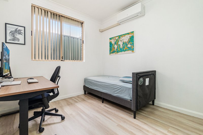 Photo - 11 Matthews Avenue, East Hills NSW 2213 - Image 9