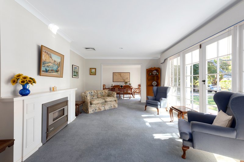 Photo - 11 Maunder Avenue, St Ives NSW 2075 - Image 5