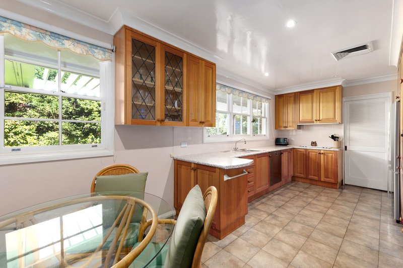 Photo - 11 Maunder Avenue, St Ives NSW 2075 - Image 6