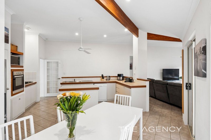 Photo - 11 Mayena Retreat, Hillarys WA 6025 - Image 9