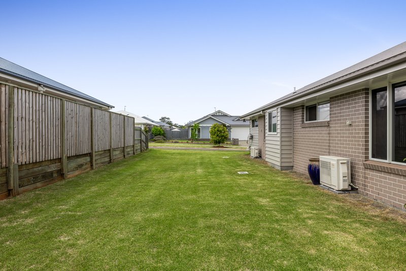 Photo - 11 Mcaulay Avenue, Highfields QLD 4352 - Image 19