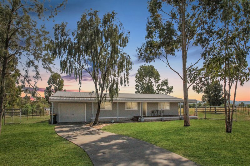 Photo - 11 Mccarthy Place, Quirindi NSW 2343 - Image 2