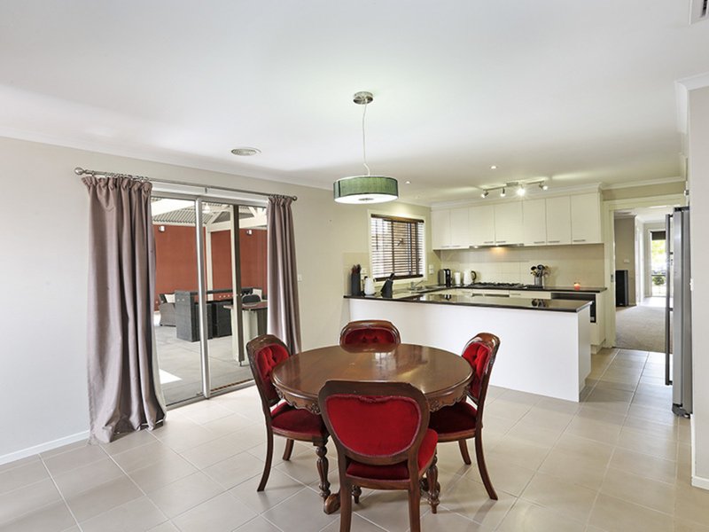 Photo - 11 Mccubbin Court, Corio VIC 3214 - Image 5