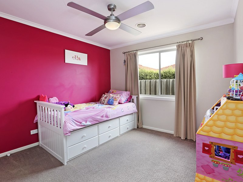 Photo - 11 Mccubbin Court, Corio VIC 3214 - Image 9