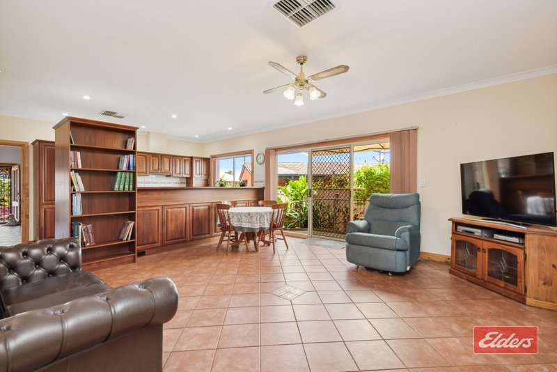 Photo - 11 Mckinlay Avenue, Gawler East SA 5118 - Image 4