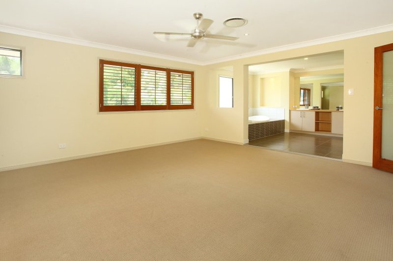 Photo - 11 Meadow Court, Maudsland QLD 4210 - Image 9