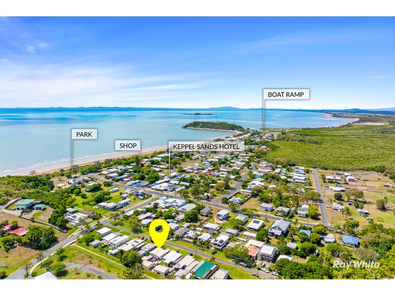 Photo - 11 Meadow Street, Keppel Sands QLD 4702 - Image 2