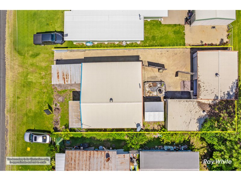 Photo - 11 Meadow Street, Keppel Sands QLD 4702 - Image 14