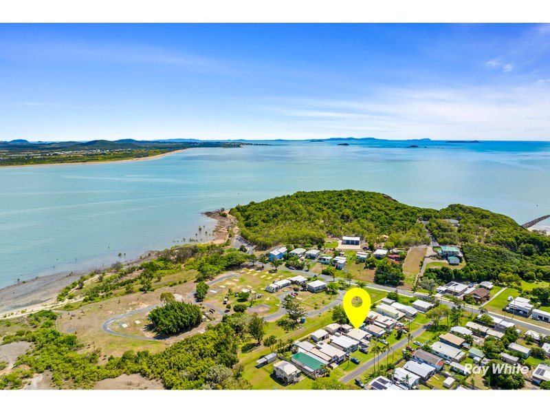 Photo - 11 Meadow Street, Keppel Sands QLD 4702 - Image 16