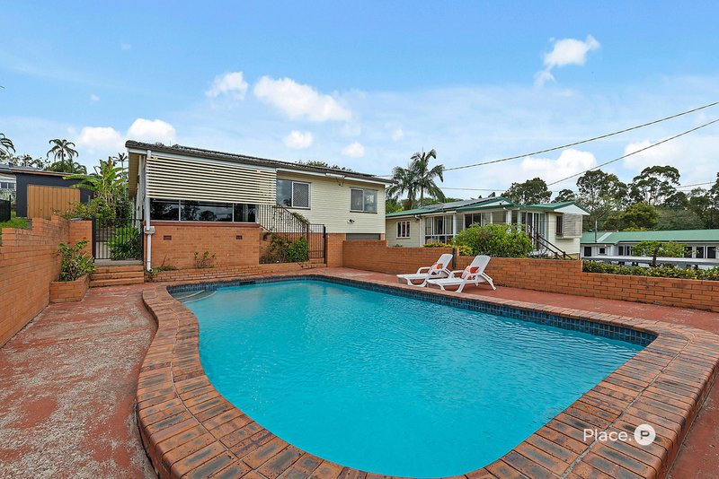 Photo - 11 Megalong Street, Holland Park West QLD 4121 - Image 10