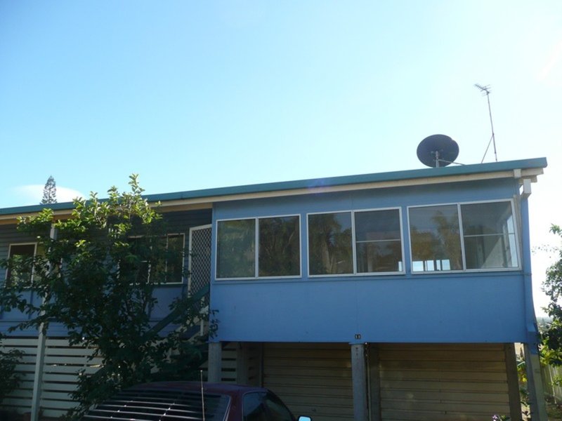 Photo - 11 Meikleville Street, Meikleville Hill QLD 4703 - Image 9