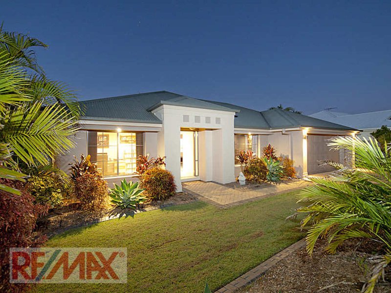 Photo - 11 Meranti Crescent, Albany Creek QLD 4035 - Image 4