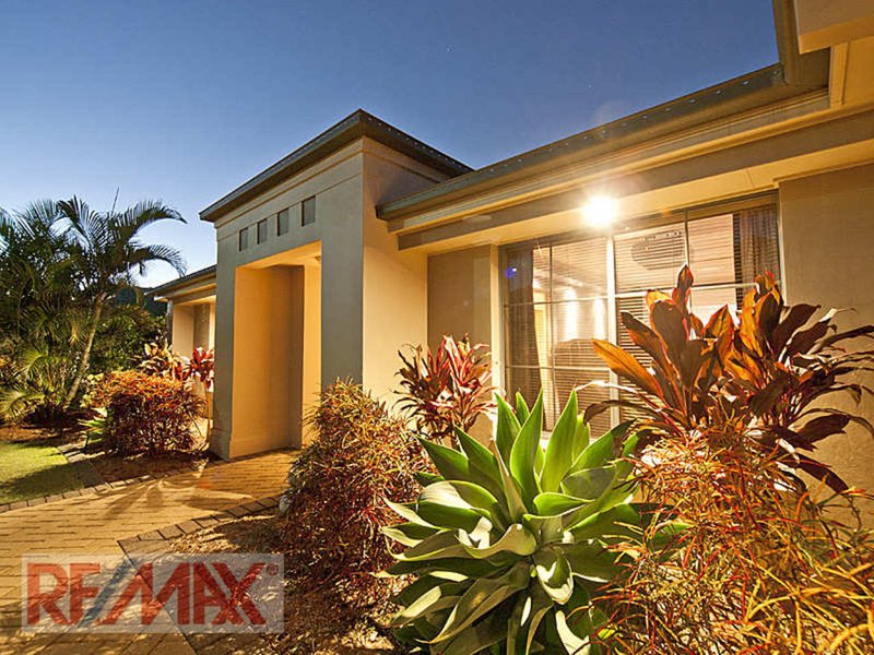 Photo - 11 Meranti Crescent, Albany Creek QLD 4035 - Image 5