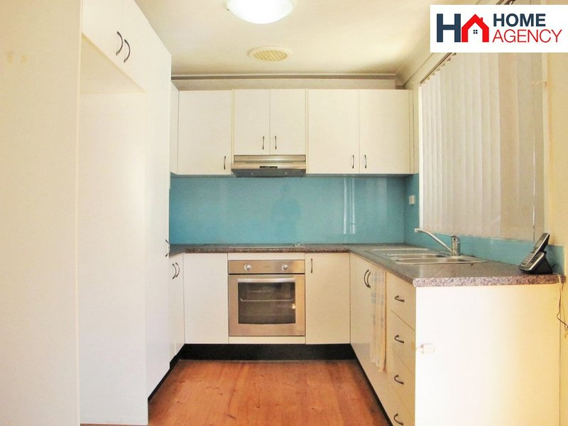 Photo - 11 Merinda Place, Bonnyrigg NSW 2177 - Image 4