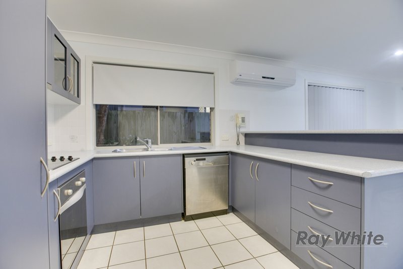 Photo - 11 Merle Court, Birkdale QLD 4159 - Image 3