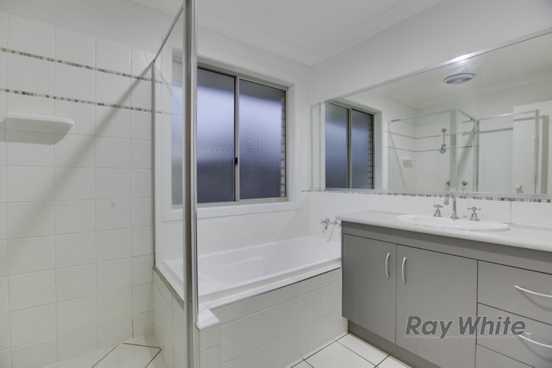 Photo - 11 Merle Court, Birkdale QLD 4159 - Image 5