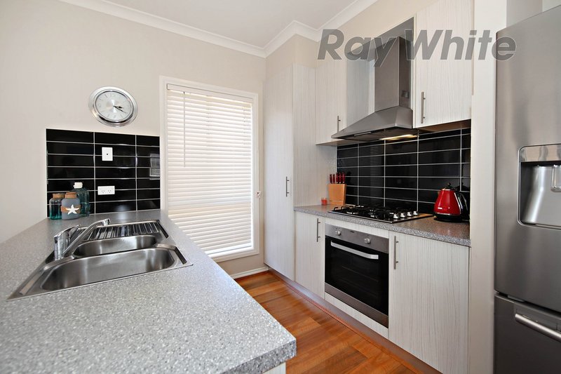 Photo - 11 Michael Place, Point Cook VIC 3030 - Image 3