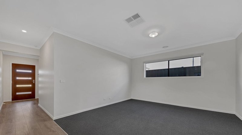 Photo - 11 Midford Avenue, Werribee VIC 3030 - Image 2