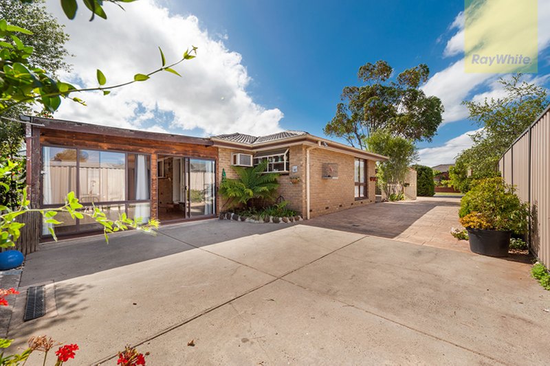 Photo - 11 Milburn Place, Craigieburn VIC 3064 - Image 14