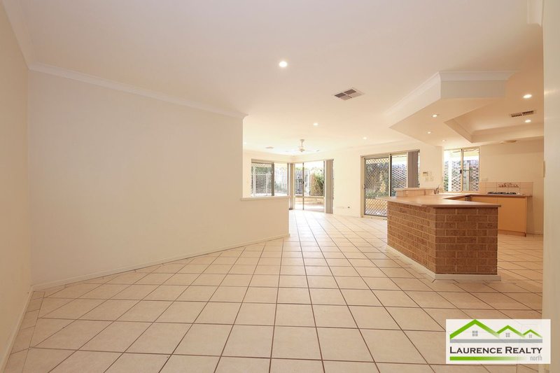 Photo - 11 Milford Green, Mindarie WA 6030 - Image 3