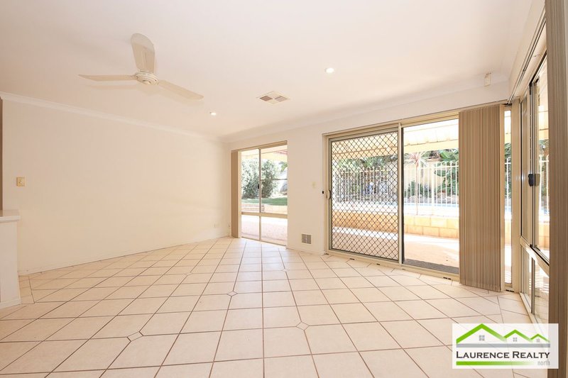 Photo - 11 Milford Green, Mindarie WA 6030 - Image 4