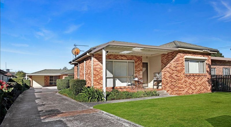 Photo - 1/1 Miller Street, Oak Flats NSW 2529 - Image