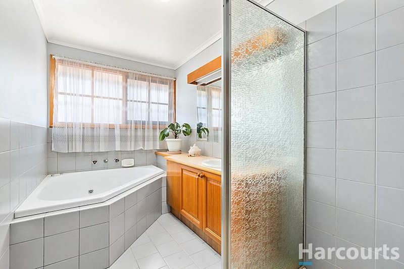 Photo - 11 Milroy Court, Wheelers Hill VIC 3150 - Image 7