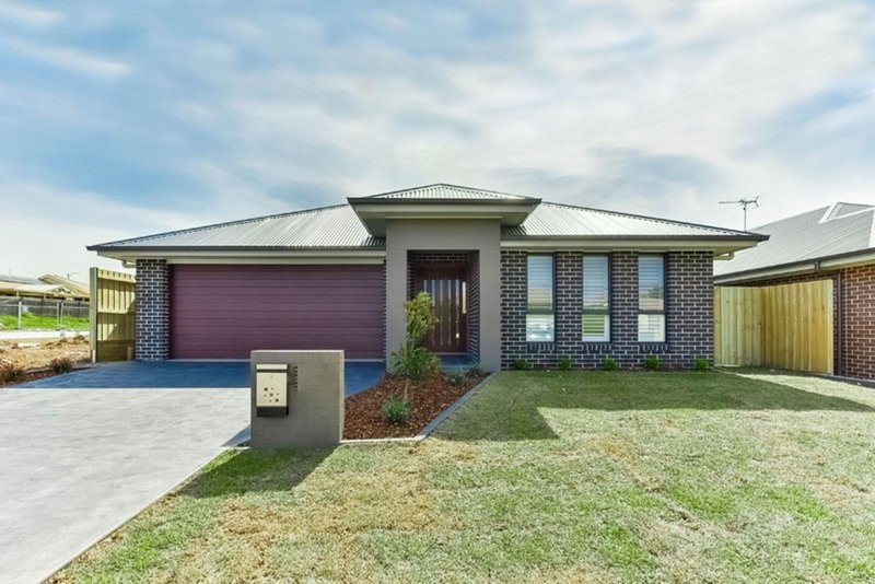 Photo - 11 Milton Circuit, Oran Park NSW 2570 - Image