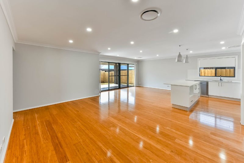 Photo - 11 Milton Circuit, Oran Park NSW 2570 - Image 3