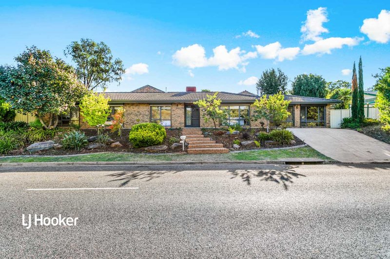 11 Ming Court, Modbury Heights SA 5092