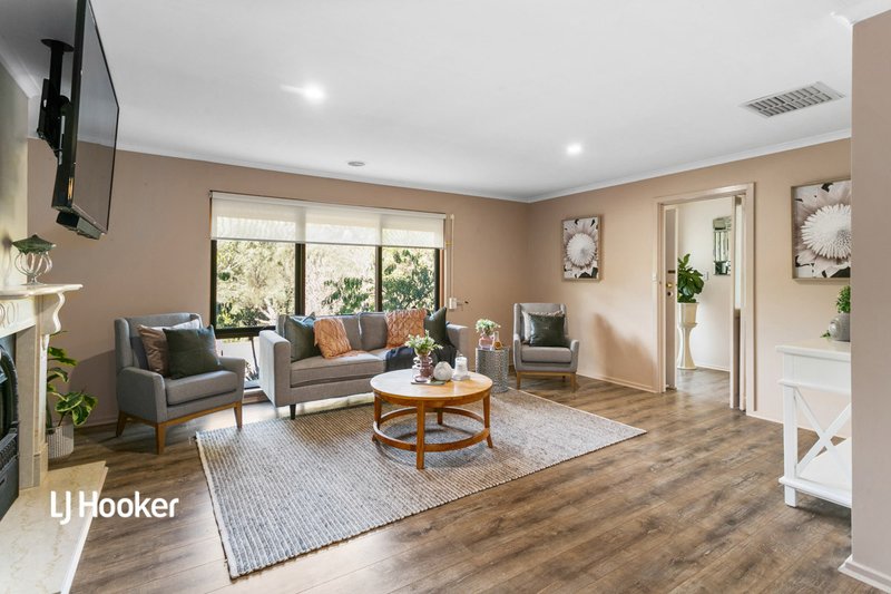 Photo - 11 Ming Court, Modbury Heights SA 5092 - Image 5