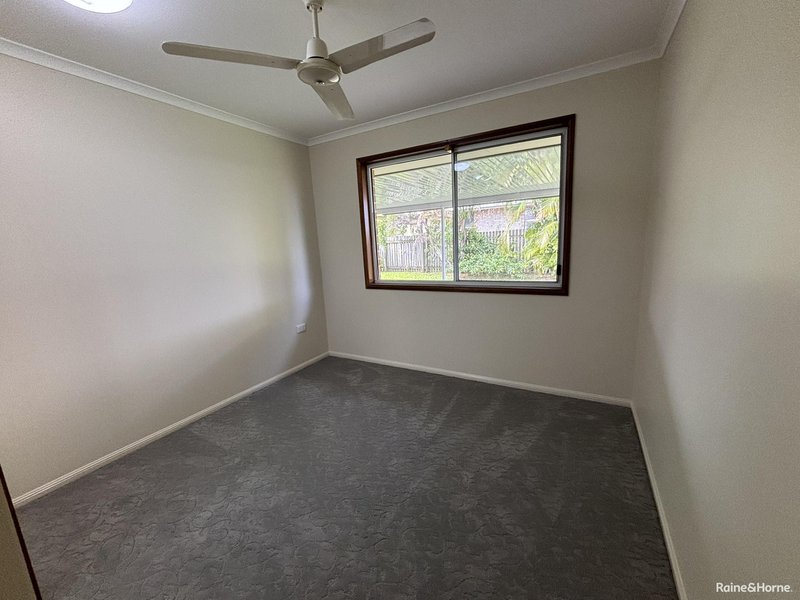 Photo - 11 Minguin Street, Scarness QLD 4655 - Image 4