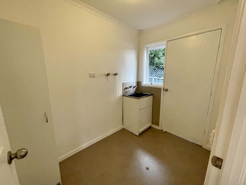 Photo - 11 Minton Close, Silverwater NSW 2264 - Image 5