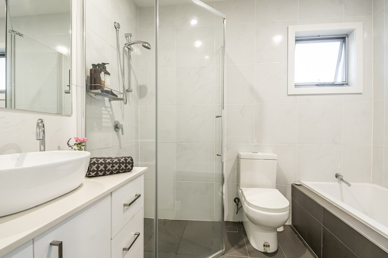 Photo - 1/1 Miram Place, Ocean Shores NSW 2483 - Image 11