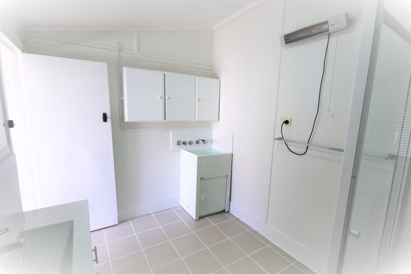 Photo - 11 Miro Street, Young NSW 2594 - Image 9