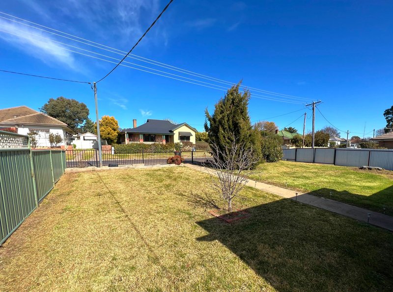 Photo - 11 Miro Street, Young NSW 2594 - Image 10