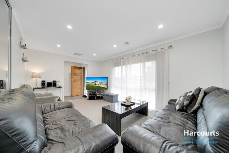 Photo - 11 Mississippi Place, Werribee VIC 3030 - Image 7