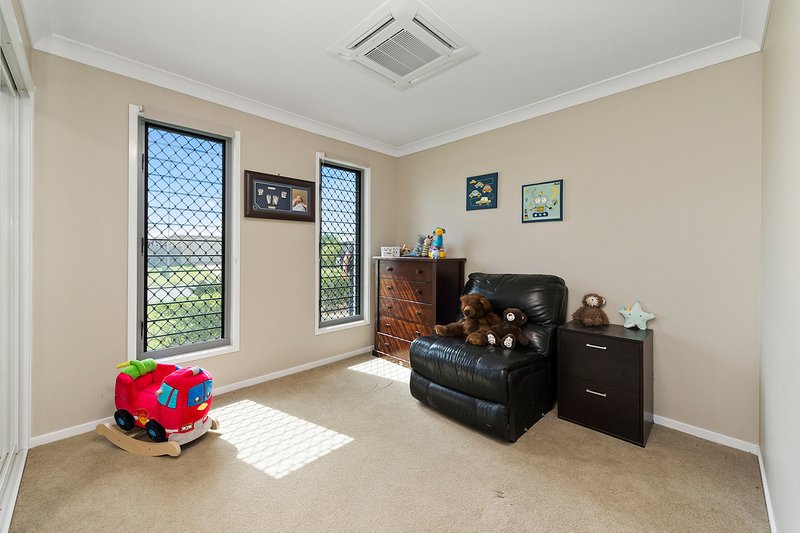 Photo - 11 Mistletoe Avenue, Norman Gardens QLD 4701 - Image 8