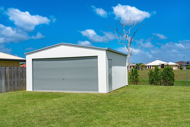 Photo - 11 Mistletoe Avenue, Norman Gardens QLD 4701 - Image 20