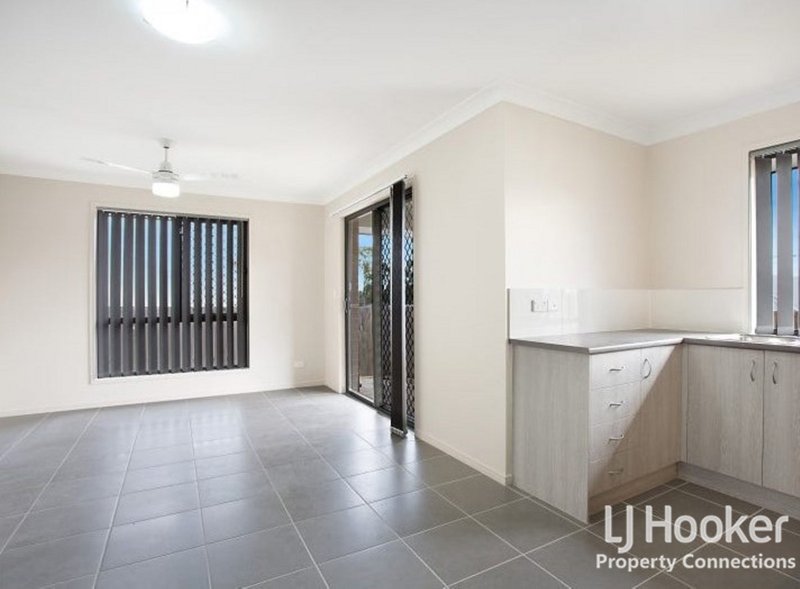 Photo - 11 Mistral Crescent, Griffin QLD 4503 - Image 3