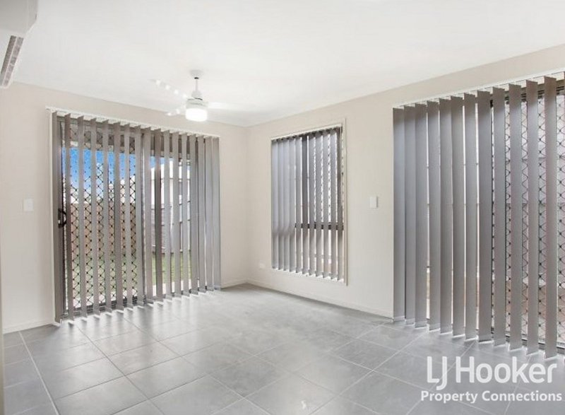 Photo - 11 Mistral Crescent, Griffin QLD 4503 - Image 14