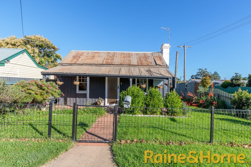 11 Mitchell Street, Dubbo NSW 2830