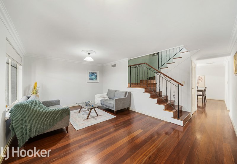 Photo - 11 Mofflyn Circle, East Victoria Park WA 6101 - Image 3