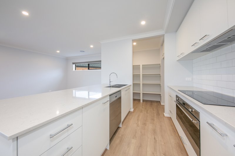 Photo - 11 Molette Road, Sunbury VIC 3429 - Image 1