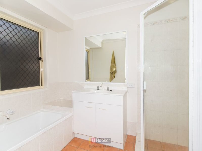 Photo - 11 Montana Place, Calamvale QLD 4116 - Image 10