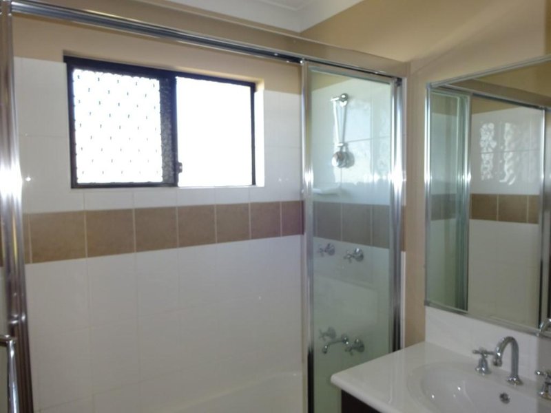 Photo - 11 Montana Street, Deeragun QLD 4818 - Image 7