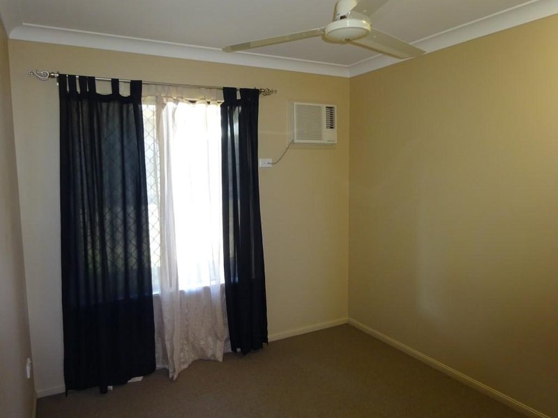 Photo - 11 Montana Street, Deeragun QLD 4818 - Image 9