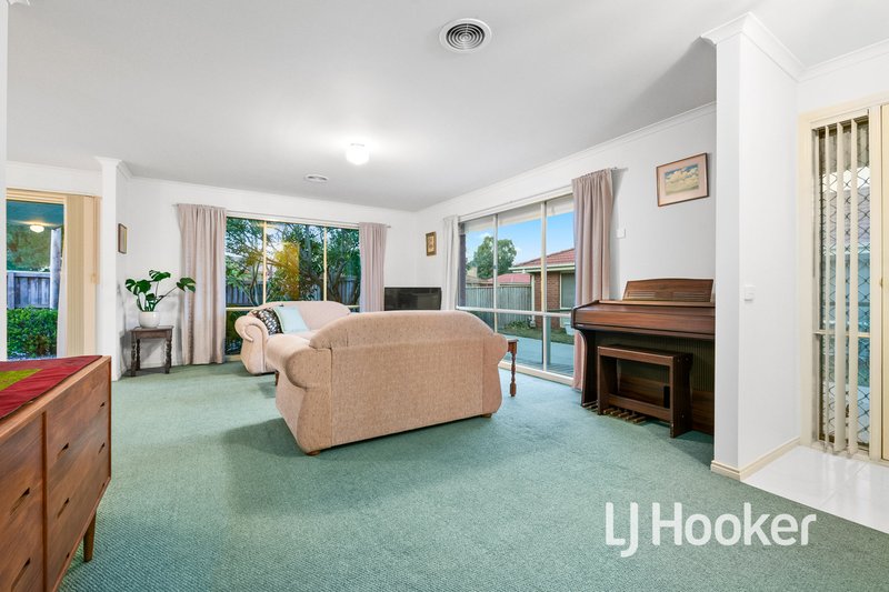 Photo - 1/1 Montclaire Court, Pakenham VIC 3810 - Image 5