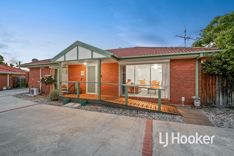 Photo - 1/1 Montclaire Court, Pakenham VIC 3810 - Image 14